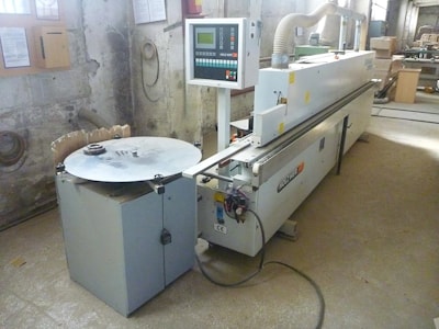 Б/У кромкооблицовочный станок HOLZ-HER Sprint 1317-2